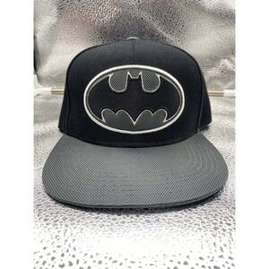 DC Comics Batman Snapback Hat Mens OSFM Black Embroidered Logo Flat Brim Cap